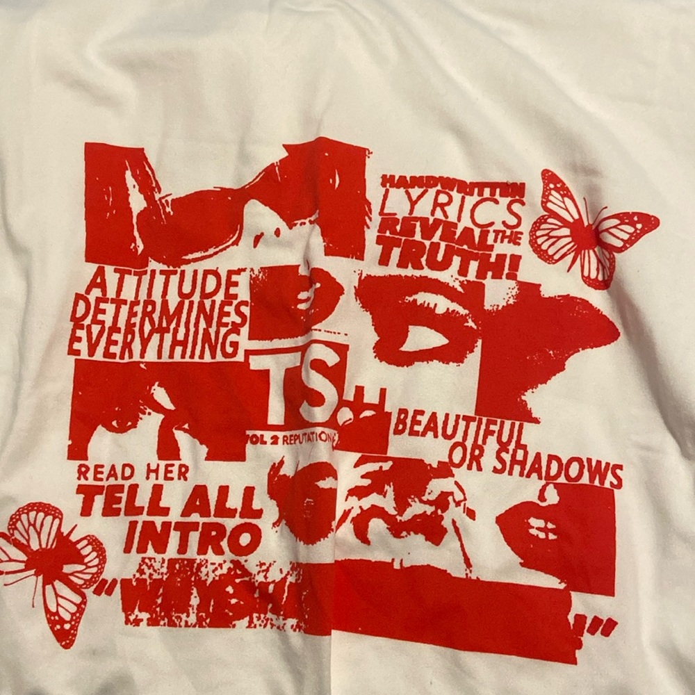 Colors are red, and white,size is xs,brand is SHEIN